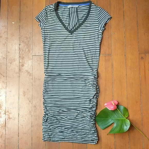 Athleta Dresses & Skirts - Athleta knee length pencil dress